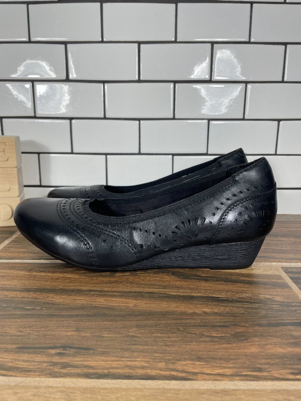 Rockport Cobb Hill Judson Perf Shoes Womens 8.5 Wide Black Leather Pumps Heels